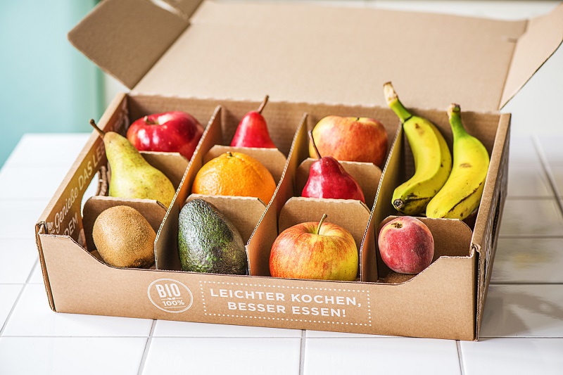 کارتن بسته‌بندی میوه یا همان کارتن میوه، نوعی بسته‌بندی برای حمل و نقل و نگهداری ایمن میوه‌ها است